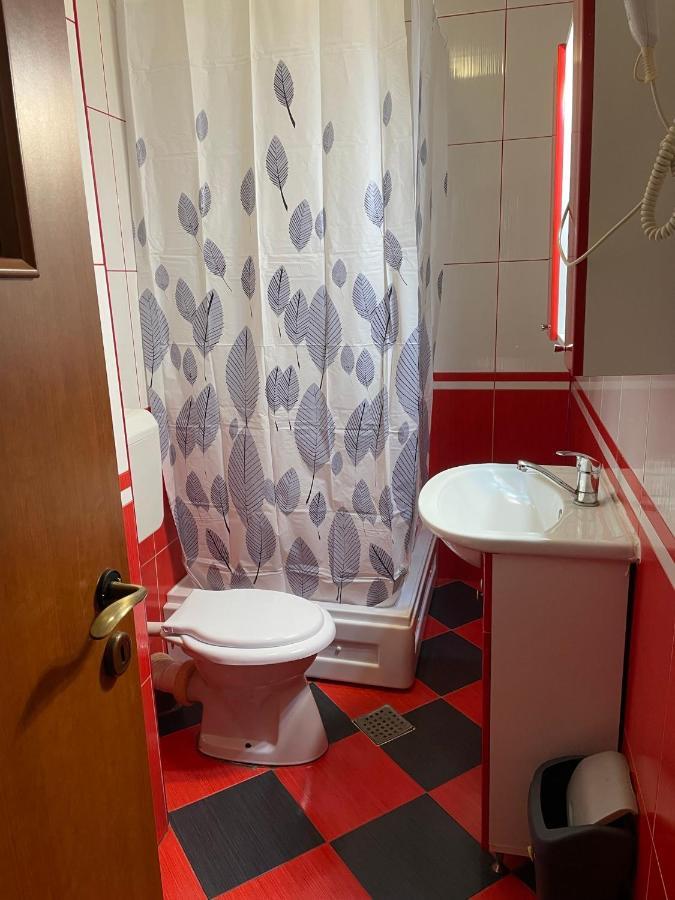 La O Barfa Appartement Ploieşti Buitenkant foto