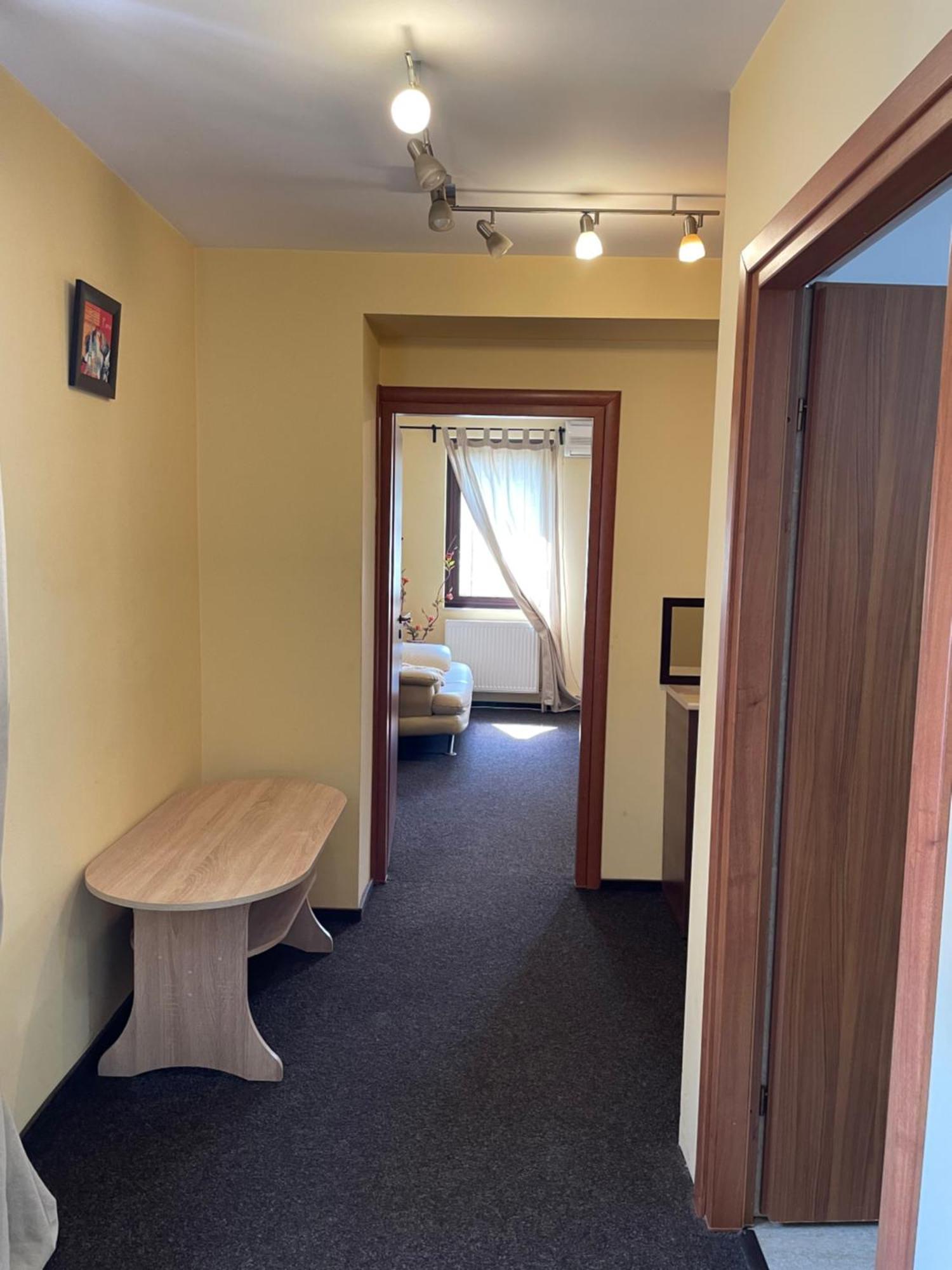 La O Barfa Appartement Ploieşti Buitenkant foto