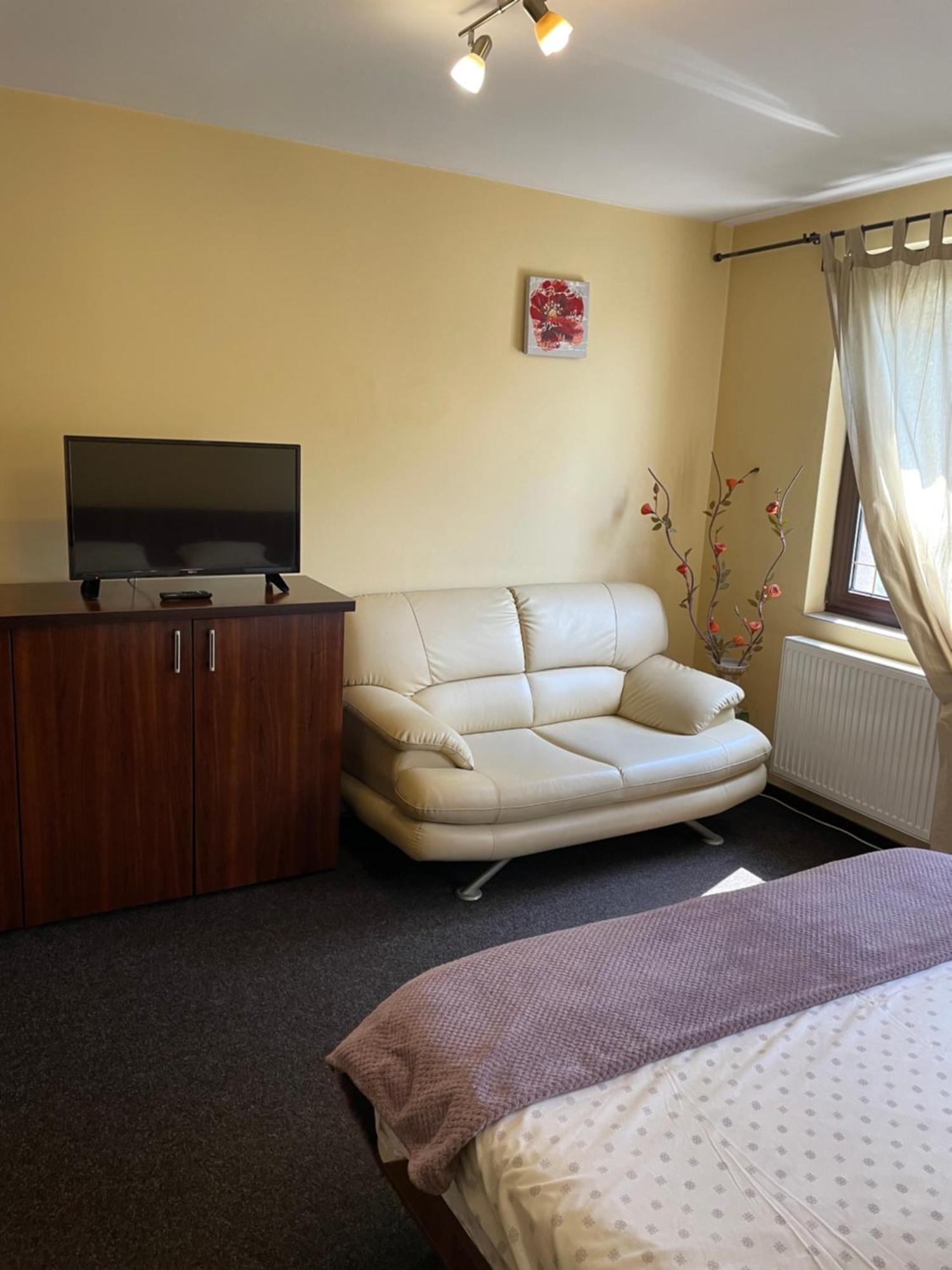 La O Barfa Appartement Ploieşti Buitenkant foto