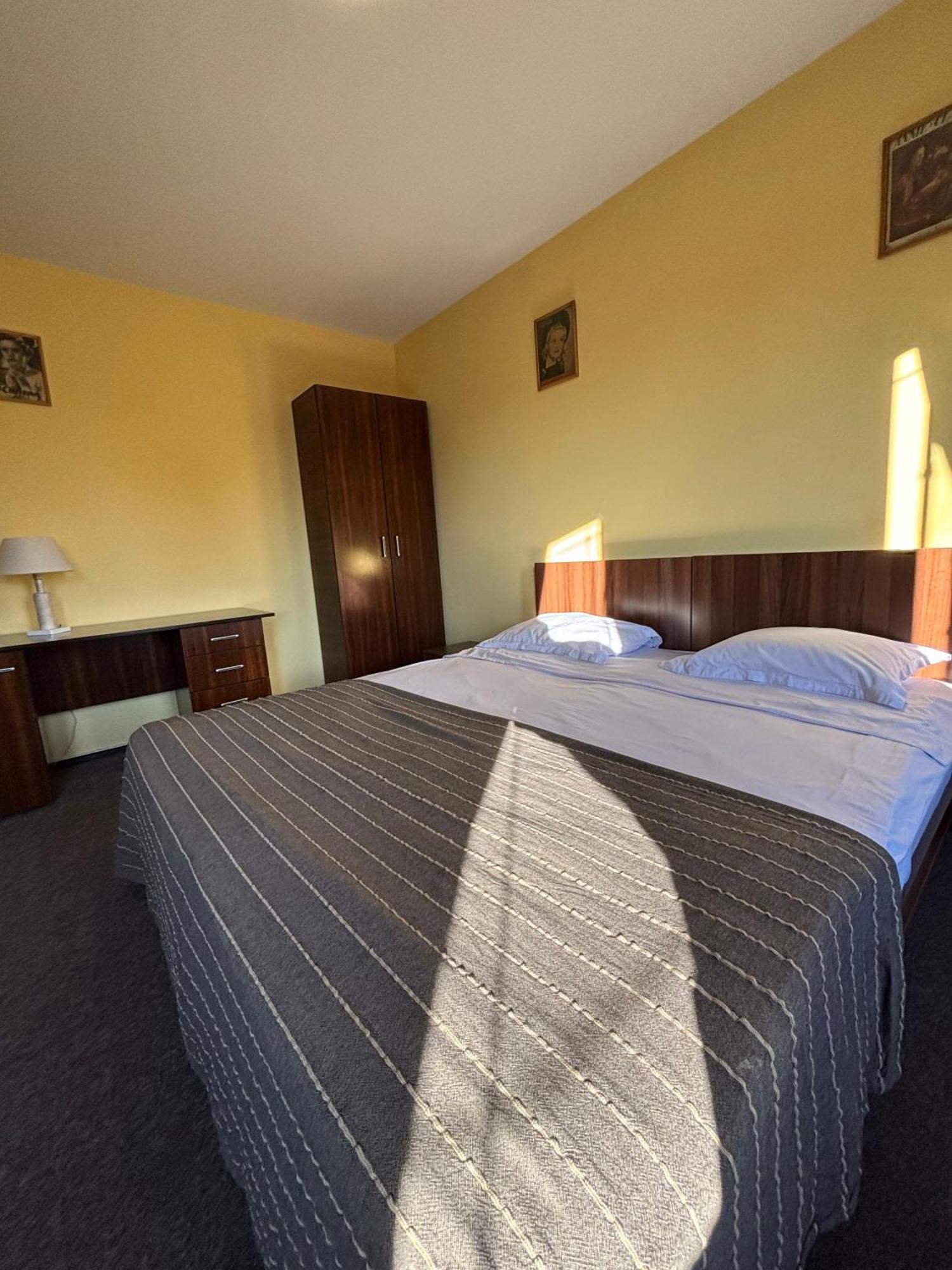 La O Barfa Appartement Ploieşti Buitenkant foto